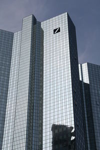 Deutsche Bank: zeigt wie man Social Media einsetzt (Foto: pixelio.de, D. Gast)