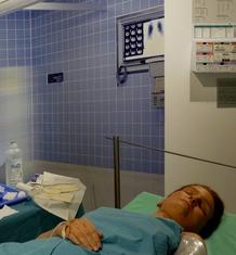 Krebspatientin: kann künftig besser untersucht werden (Foto: pixelio.de, Schütz) Krebspatientin: kann künftig besser untersucht werden (Foto: pixelio.de, Schütz)