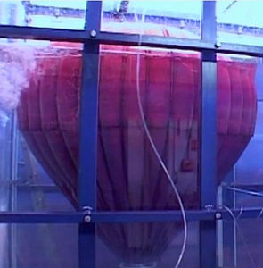Laborversuch: Ballons speichern Energie als Druckluft (Foto: nottingham.ac.uk)