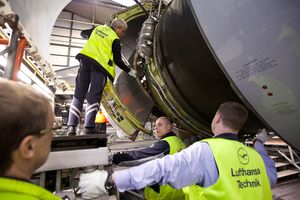 Arbeiter: Lufthansa streicht 3.000 Stellen (Foto: Lufthansa/Jan Brandes)