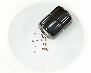 Schwarzer Pfeffer: Gibt Mahlzeiten Feuer und bremst Fett (Foto: Flickr/Bisonlux)