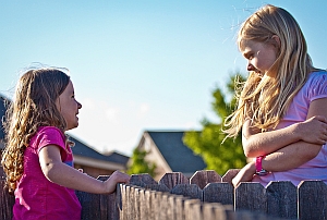 Nachbarskinder: Gutes Zusammenleben darf etwas kosten (Foto: Flick/Scott)