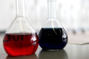 Chemische Substanzen: Evonik plant Börsengang (Foto: pixelio.de, Rolf v. Melis) Chemische Substanzen: Evonik plant Börsengang (Foto: pixelio.de, Rolf v. Melis)