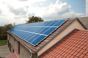 Solardach: Conergy kann Verluste eindämmen (Foto: Conergy) Solardach: Conergy kann Verluste eindämmen (Foto: Conergy)