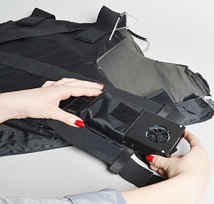 Weste: Ventilatoren und Wassertaschen sorgen für Kühlung (Foto: EMPA)