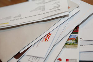 Werbung: Banken und Versicherungen nerven (Foto: pixelio.de/Julien Christ)