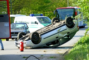 Verkehrsunfall: Europas Prävention macht Schule (Foto: pixelio.de/Kasten)
