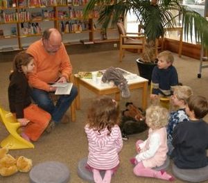 Vorleser: neue Perspektive im Netz (Foto: pixelio.de, Rolf Kühnast)