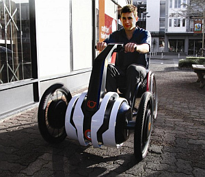 IWA: Fernandez zeigt Prototypen (Foto: James Dyson Award)