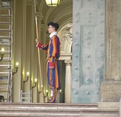 Wachposten: Internet Defense League passt auf Netz auf (Foto: pixelio.de, Ali)