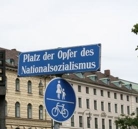 Nationalsozialismus: Renaissance im Netz (Foto: pixelio.de, Daniel Gast)