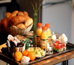 Lebensmittel: Vorsicht ist geboten (Foto: pixelio.de, Helene Souza)