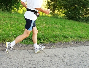 Läufer: Maßnahmen gegen Bewegungsmangel in Planung (Foto: pixelio.de/Lanznaster) Läufer: Maßnahmen gegen Bewegungsmangel in Planung (Foto: pixelio.de/Lanznaster)