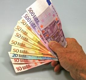 Geldverleih: ohne Bank im Netz (Foto: pixelio.de, RainerSturm)