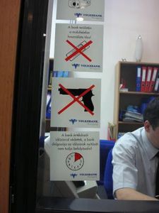 Sicherheitshinweise: schrecken Räuber meist nicht ab (Foto: pixelio.de, Bärbel)