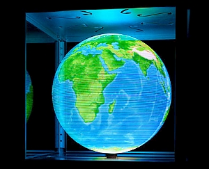 Leuchtender Globus: grüne Wirtschaft noch zu wenig sozial (Foto: Flickr/Sears)