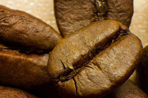 Kaffeebohnen: Preise spiegeln selten Nachfrage wider (Foto: pixelio.de/Dichtler)