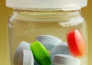 Tabletten: künftig nur eine Tablette statt bis zu 40 (Foto: pixelio.de, Peter)