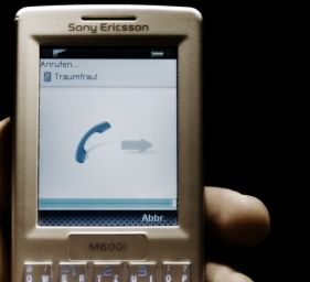 Anruf: Smartphones als Feind (Foto: pixelio.de, Torsten Lohse)
