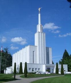 Tempel: Auch Mormonen setzen auf Social Media (Foto: pixelio.de, tokamuwi)