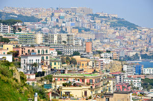 Neapel: Arbeitslosigkeit allgegenwärtig (Foto: pixelio.de, Horst Schröder)