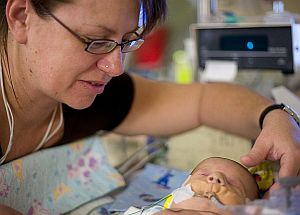 Baby mit Trisomie-13: Wagnis Leben bereichert Eltern oft (Foto: Flickr/Crazy4)