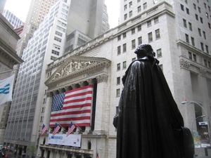 Wall Street: Anlegerinteresse geht zurück (Foto: pixelio.de, Claus-P. Schulz)