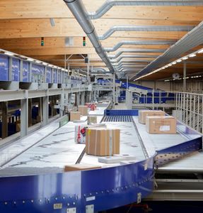 Sortierzentrum: Geschäft mit Paketen boomt (Foto: post.at)