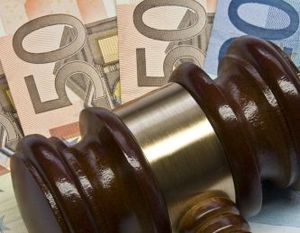 Teure Verfahren: Internet als Risiko (Foto: pixelio.de, Thorben Wengert) Teure Verfahren: Internet als Risiko (Foto: pixelio.de, Thorben Wengert)