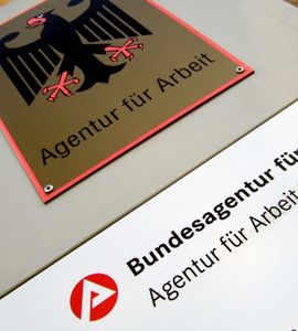 Arbeitsamt: Armutsgefahr steigt in Deutschland (Foto: pixelio.de/Rainer Sturm)