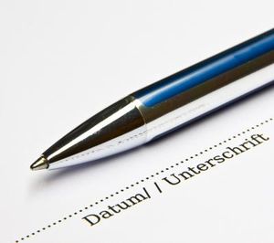 Unterschrift: für wahre Angaben zu Beginn wichtig (Foto: pixelio.de, T. Wengert) Unterschrift: für wahre Angaben zu Beginn wichtig (Foto: pixelio.de, T. Wengert)
