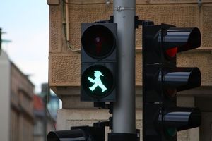 Ampel: Migration vom Osten in den Westen aufzuhalten (Foto: pixelio.de, M.E.)