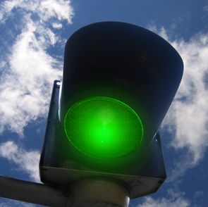 Grünes Licht: mit App alltäglich (Foto: pixelio.de, G. Altmann)