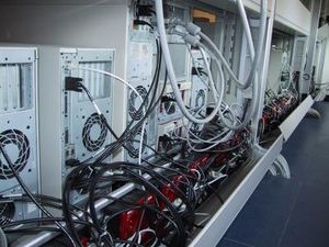 Serverraum: durch gezielte Kühlung energiesparend (Foto: pixelio.de, C. Nöhren)