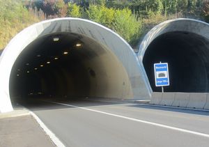 Mühlviertler Schnellstraße S 10: BL 2.2 mit Tunnel Neumarkt (Foto: HOCHTIEF)