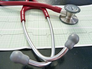 Stethoskop: Allgemeinchecks nicht immer sinnvoll (Foto: pixelio.de, Andrea Damm) Stethoskop: Allgemeinchecks nicht immer sinnvoll (Foto: pixelio.de, Andrea Damm)