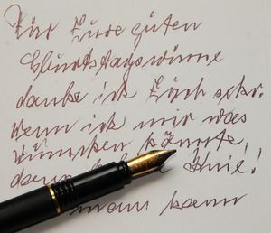 Alte Schrift: Unlesbarer Stil führt zu Vernunft (Foto: pixelio.de, W. Dirscherl)