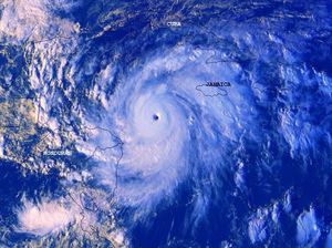 Hurricane: Reifen sollen schwächen (Foto: Wikipedia, gemeinfrei)
