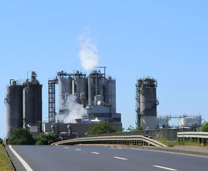 Industrieanlage: bietet immer weniger Jobs in Amerika (Foto: pixelio.de/Rike)