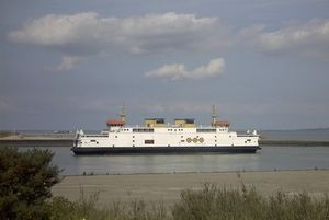Schiff: riskante Geldanlage (Foto: pixelio.de, Ralph Stuckenberg)
