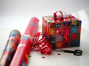 Geschenk: US-Bürger shoppen wie vor Rezession (Foto: pixelio.de, gänseblümchen)