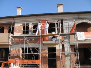 Erdbebenschutzgewebe: wird auf Mauerwerk aufgebracht (Foto: kit.edu, M. Urban)