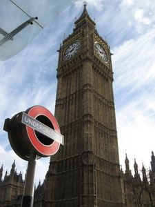 Big Ben: Reporterinnen stark in der Unterzahl (Foto: pixelio.de/Laberfischmann) Big Ben: Reporterinnen stark in der Unterzahl (Foto: pixelio.de/Laberfischmann)