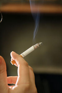 Zigarette: Zeigen im deutschen Werbe-TV untersagt (Foto: flickr.com/Conanil)