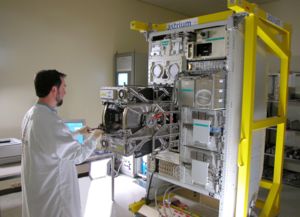 Im Labor: Astrium erhält Auftrag aus Arabien (Foto: eads.com) Im Labor: Astrium erhält Auftrag aus Arabien (Foto: eads.com)