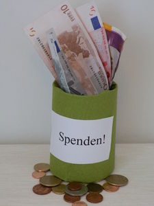 Spende: Tausch von Meetings gegen Charity (Foto: pixelio.de, Romy)