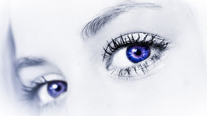 Augen: Fältchen machen attraktiver (Foto: pixelio.de, N. Albus)