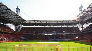 Stadion: Zuschauer werden getäuscht (Foto: pixelio.de/Rike)