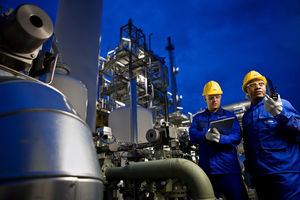 BASF-Arbeiter: Konzern belohnt Aktionäre mit Dividende (Foto: basf.com)