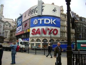Piccadilly Circus: Investor appelliert an Konzerne (Foto: pixelio.de/L. Schwarz)
